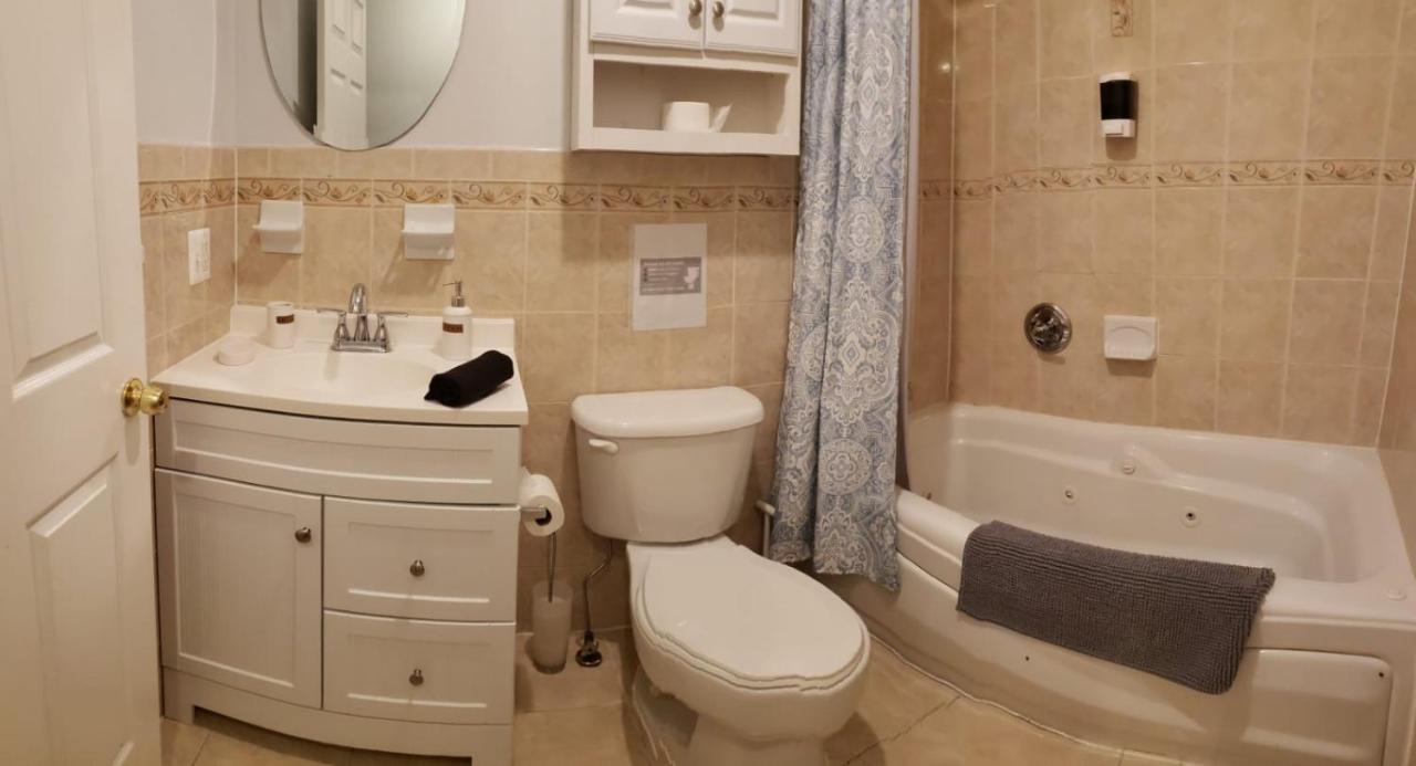 Luxury Apartments 5Queenbed - 20 Min Away Manhattan Джерсі-Сіті Екстер'єр фото