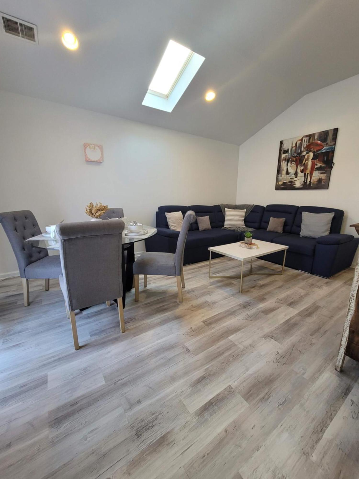 Luxury Apartments 5Queenbed - 20 Min Away Manhattan Джерсі-Сіті Екстер'єр фото