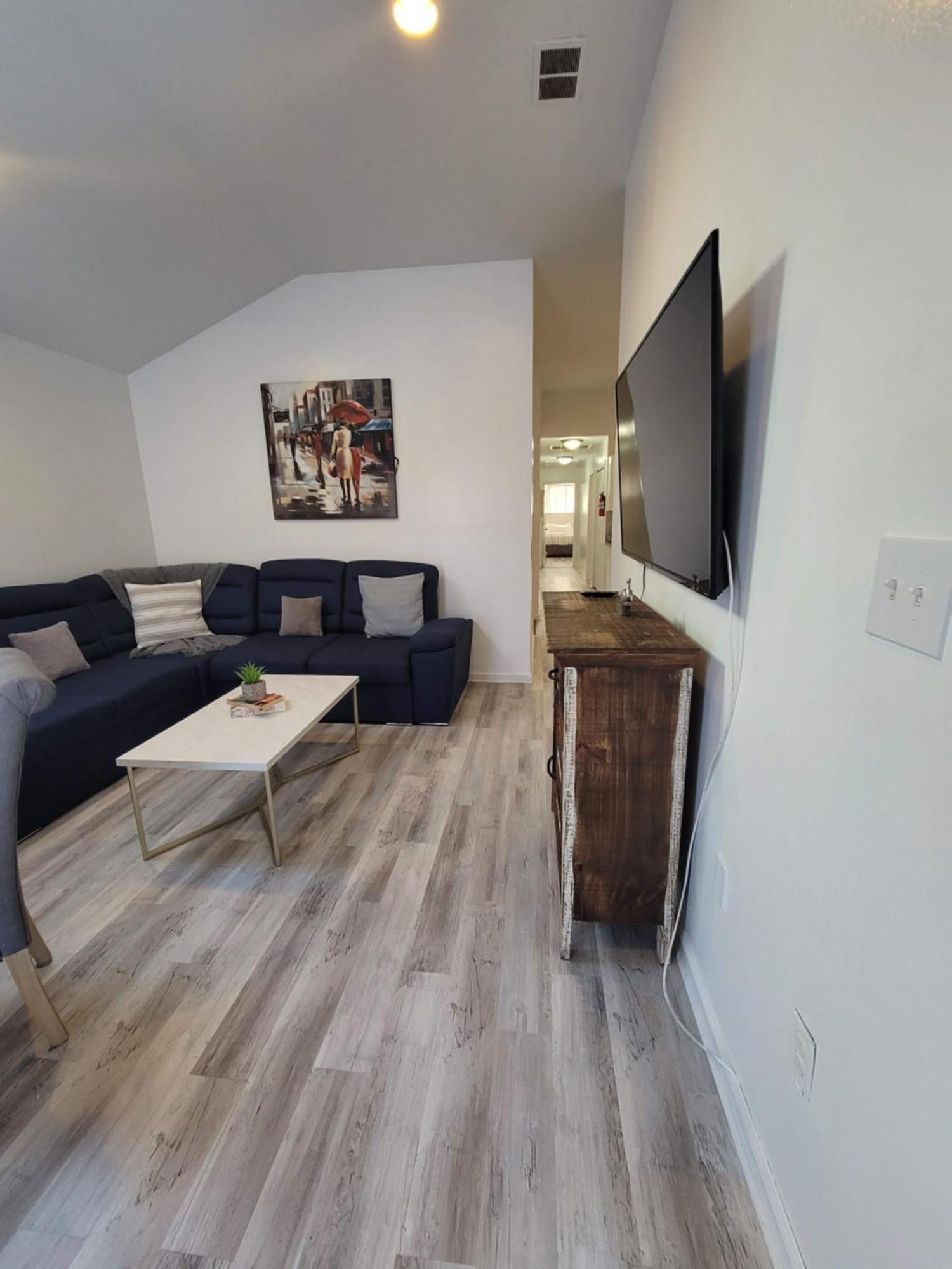 Luxury Apartments 5Queenbed - 20 Min Away Manhattan Джерсі-Сіті Екстер'єр фото