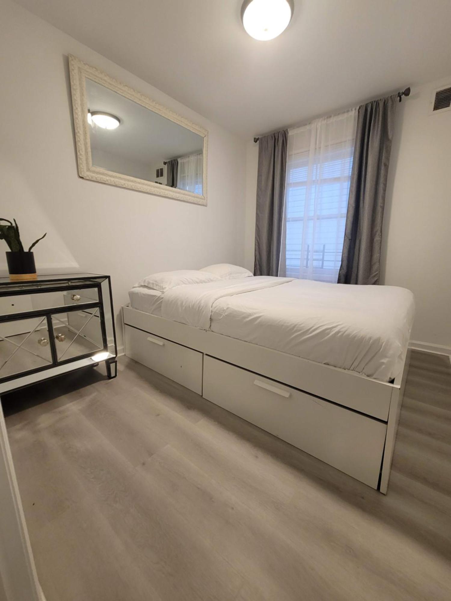Luxury Apartments 5Queenbed - 20 Min Away Manhattan Джерсі-Сіті Екстер'єр фото