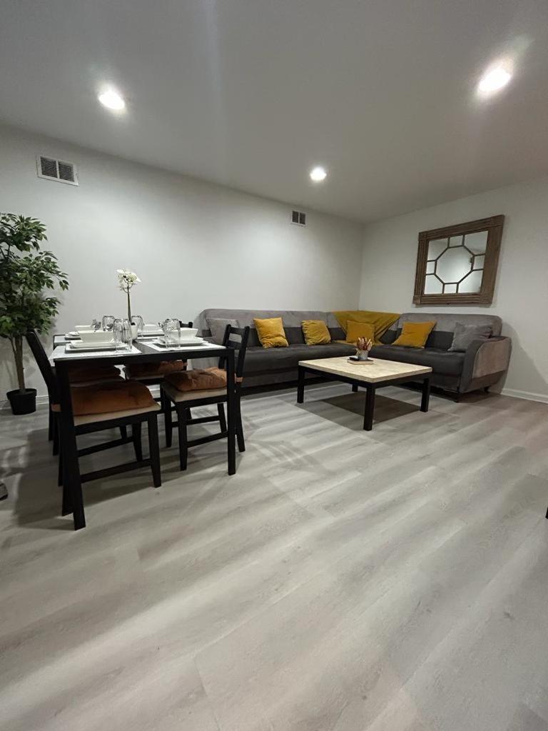 Luxury Apartments 5Queenbed - 20 Min Away Manhattan Джерсі-Сіті Екстер'єр фото